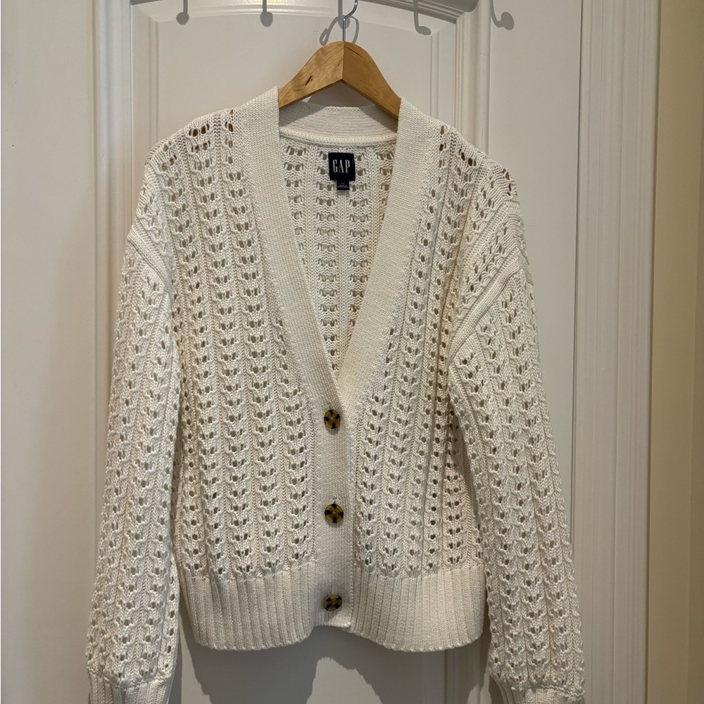 GAP Women's Cream Cardigan Sweater